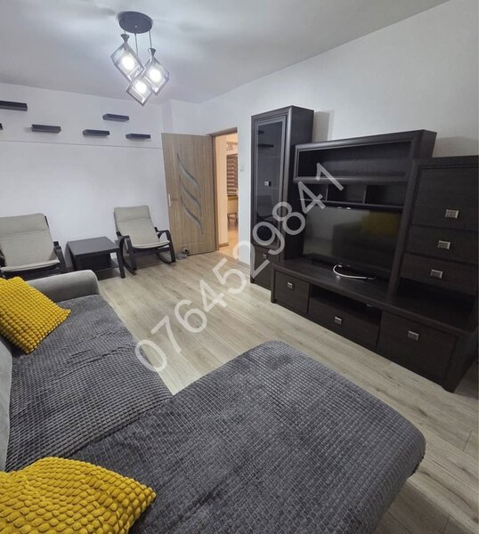 Obor, Sos. Colentina, langa metrou, bloc 1980 (Almo-Bucur Obor), renovat.